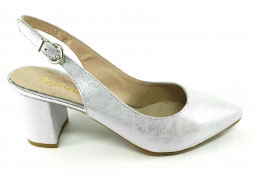 Zapato punta piel plata