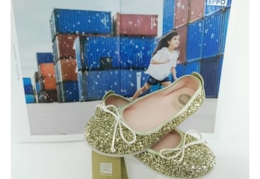 Sabrinas purpurina oro