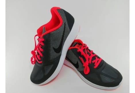Zapatilla deportiva Nike rejilla gris