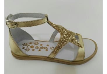 Sandalia de piel estrella oro