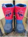 Botin agua nieve niño